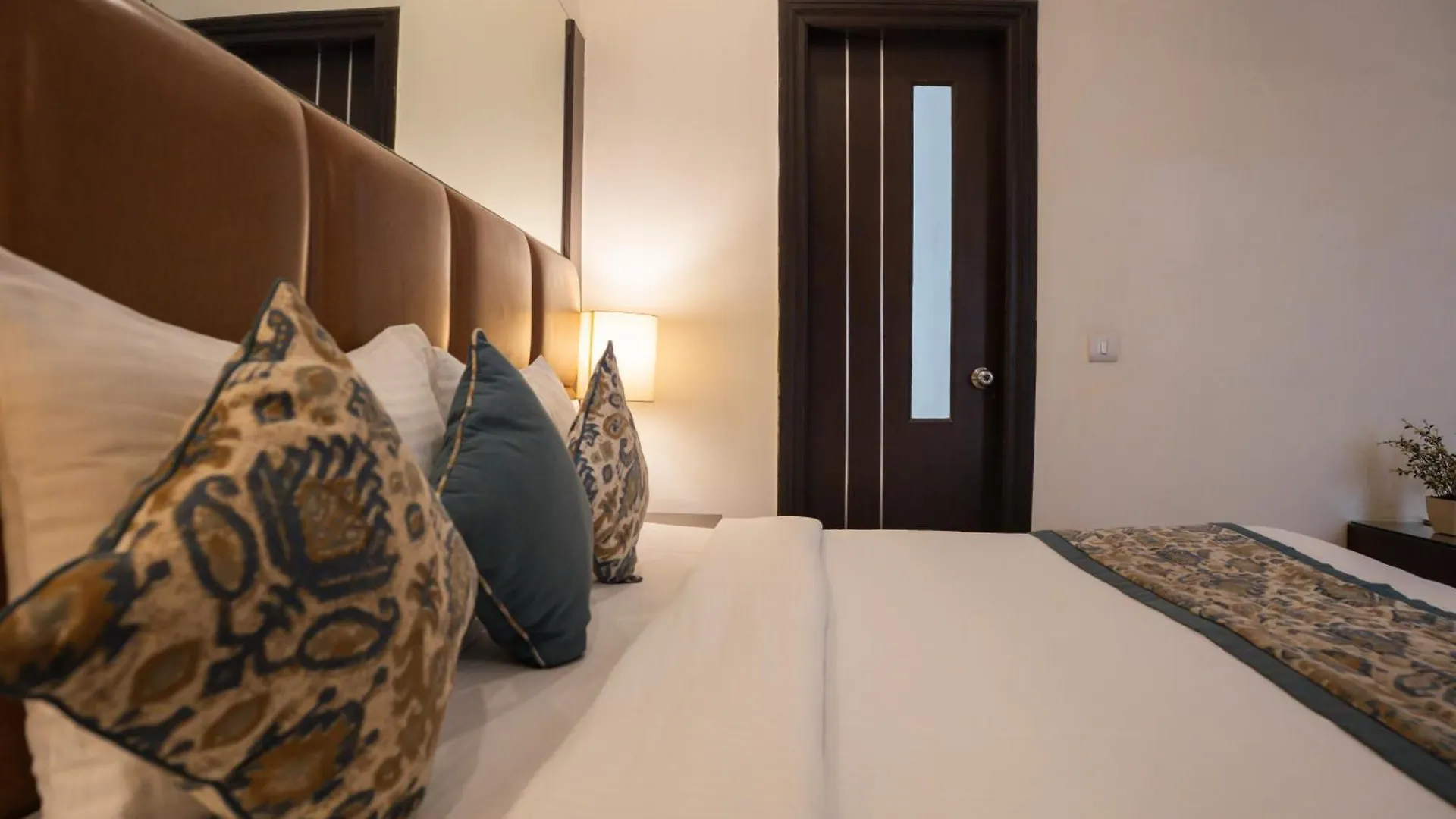 Ahuja Residency Cyber City II Gurgaon Gasthof