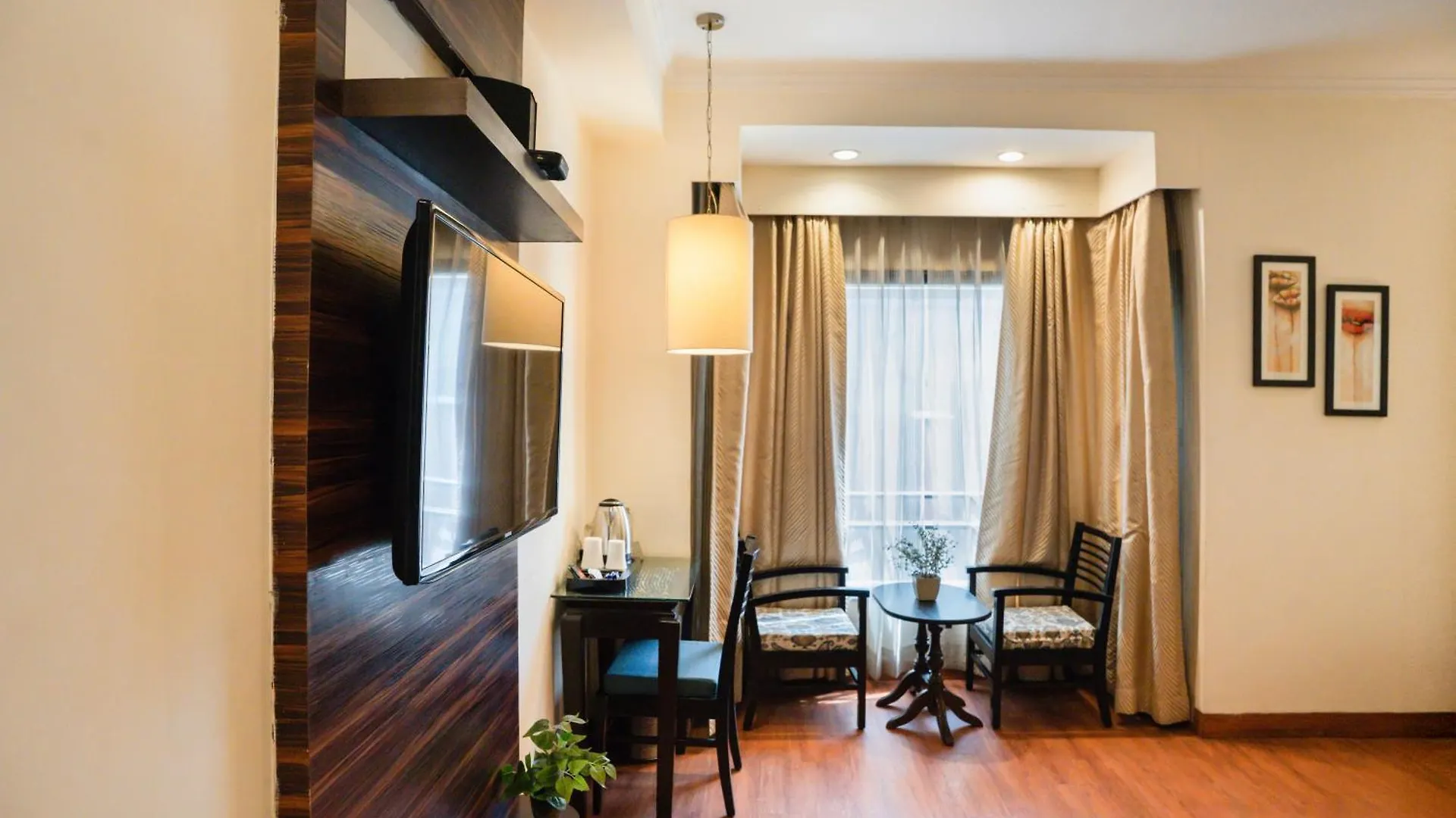 Ahuja Residency Cyber City II Gurgaon Gasthof